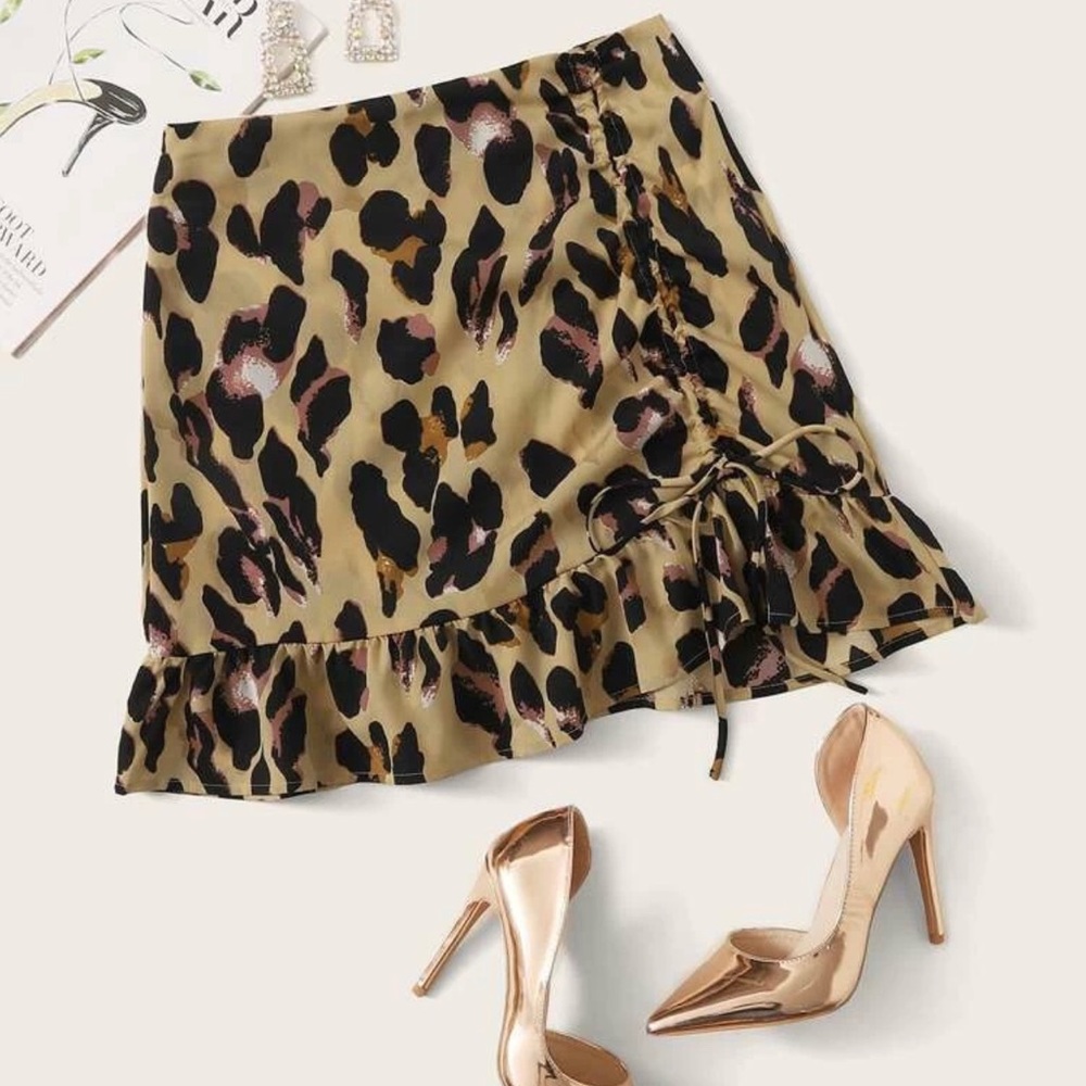 Ruched Leopard Print Skirt 🤩🤩